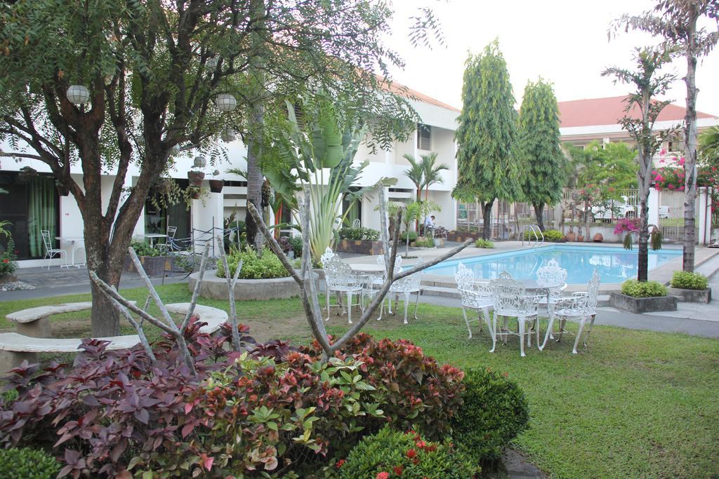 Maharajah Hotel Angeles Esterno foto